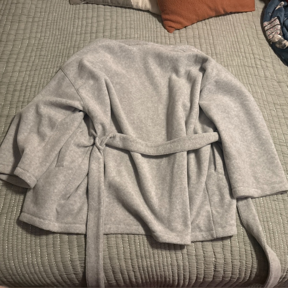 Skims Fleece Lounge Robe “Heather Gray” - Picture 4 of 6